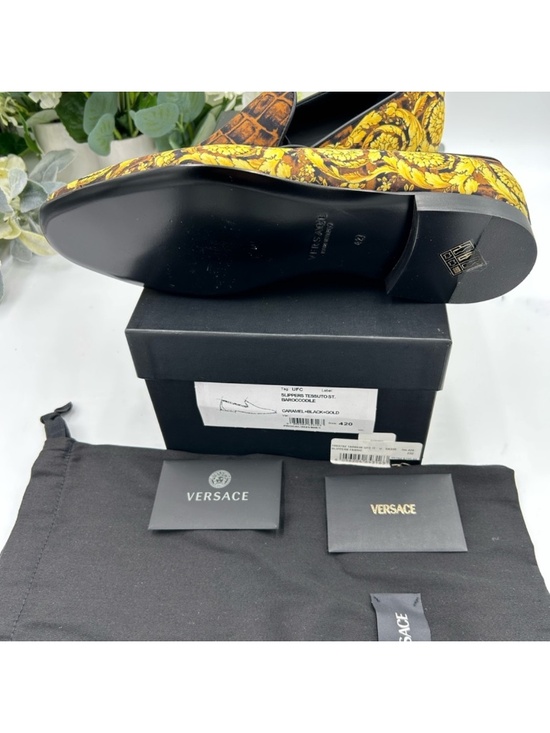 Versace men’s BAROCCO print silk loafers. Size 42. Made in Italy. main image 5